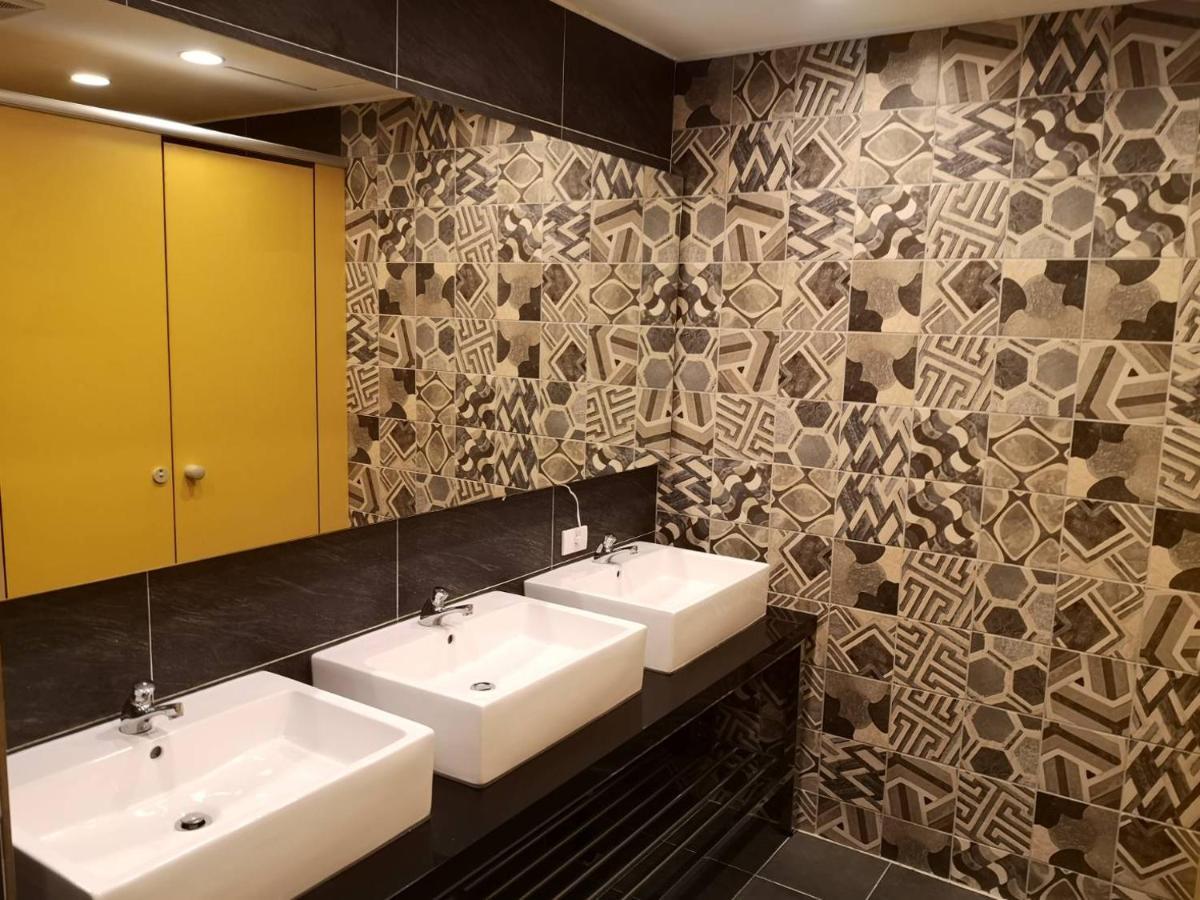 Hotel Half Ταϊχούνγκ Εξωτερικό φωτογραφία
